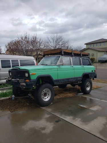Jeep-Wagoneer-1982-Green