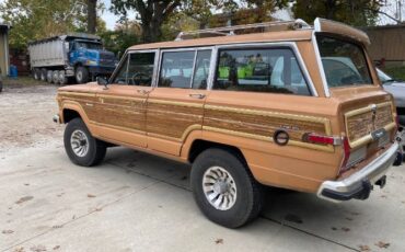 Jeep-Wagoneer-1983-5