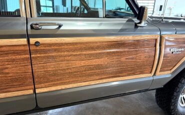 Jeep-Wagoneer-1983-SUV-15