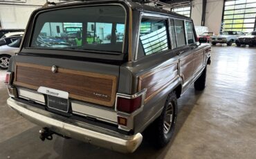 Jeep-Wagoneer-1983-SUV-17
