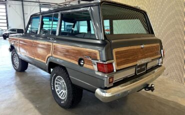 Jeep-Wagoneer-1983-SUV-22