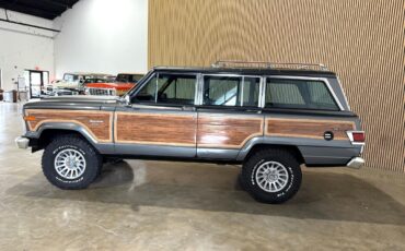 Jeep-Wagoneer-1983-SUV-24