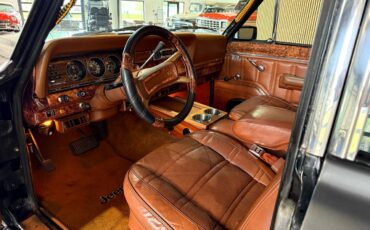 Jeep-Wagoneer-1983-SUV-27
