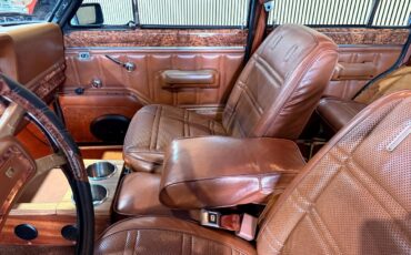Jeep-Wagoneer-1983-SUV-36