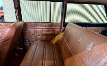 Jeep-Wagoneer-1983-SUV-39