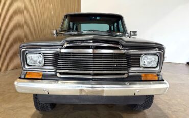 Jeep-Wagoneer-1983-SUV-6