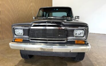 Jeep-Wagoneer-1983-SUV-7