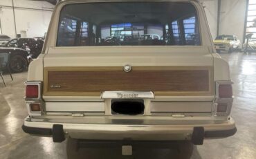 Jeep-Wagoneer-1983-White-Beige-Leather-1