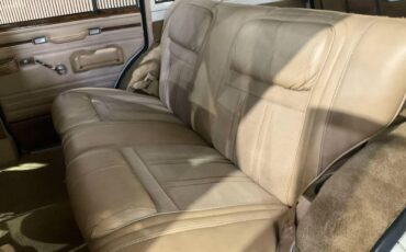 Jeep-Wagoneer-1983-White-Beige-Leather-10