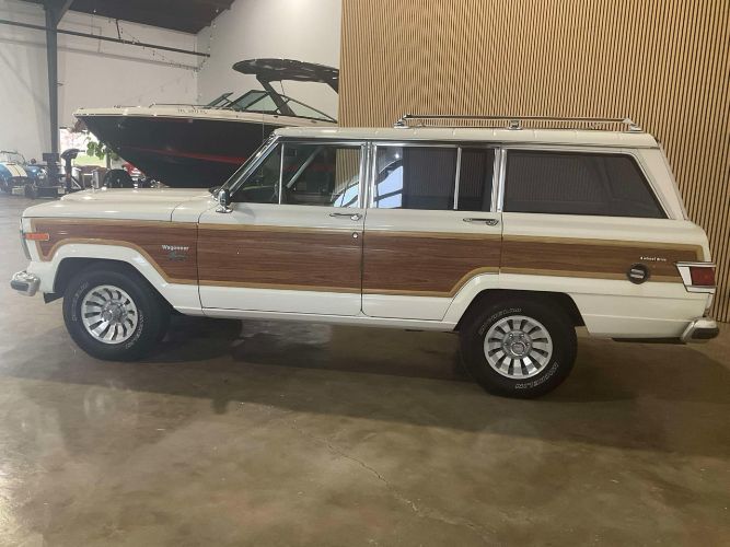 Jeep-Wagoneer-1983-White-Beige-Leather-15