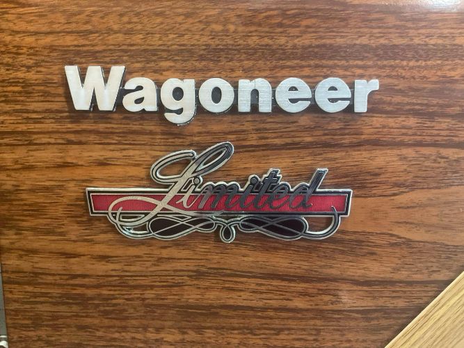 Jeep-Wagoneer-1983-White-Beige-Leather-19