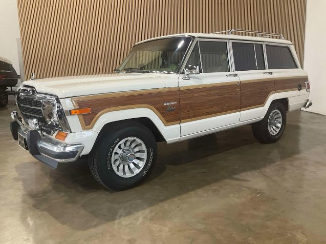 Jeep-Wagoneer-1983-White-Beige-Leather-27