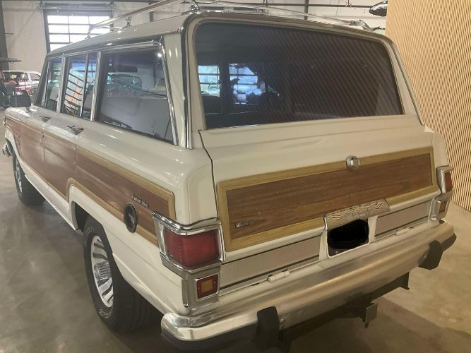 Jeep-Wagoneer-1983-White-Beige-Leather-3