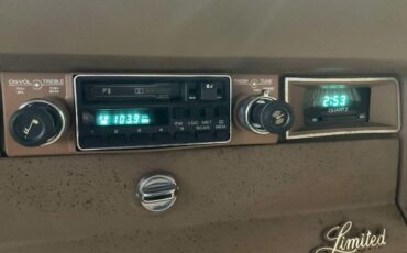 Jeep-Wagoneer-1983-White-Beige-Leather-9