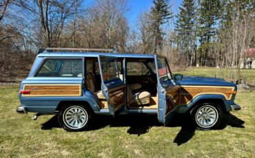 Jeep-Wagoneer-1984-SUV-11