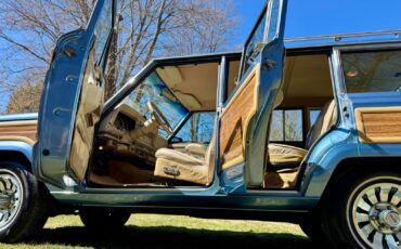 Jeep-Wagoneer-1984-SUV-13