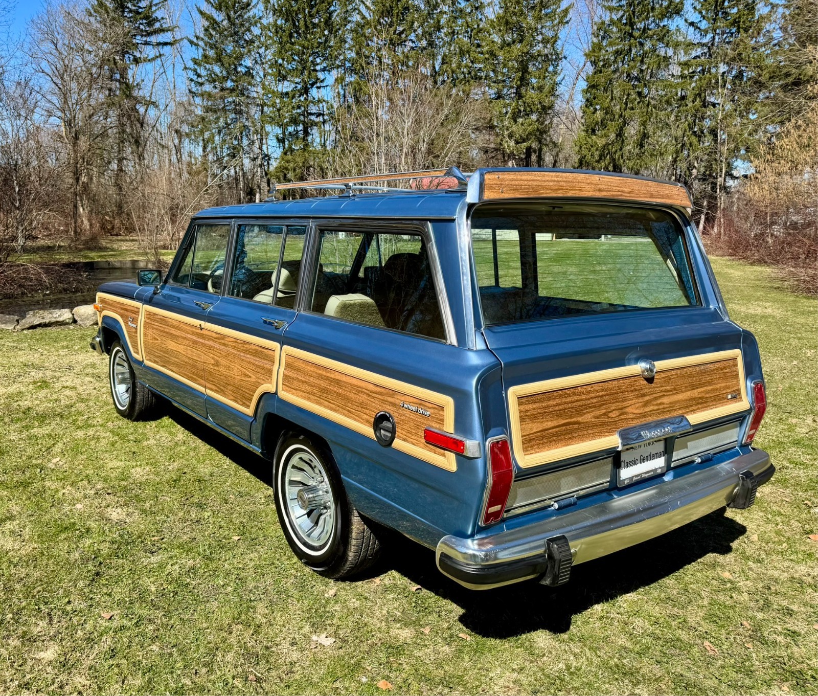 Jeep-Wagoneer-1984-SUV-14