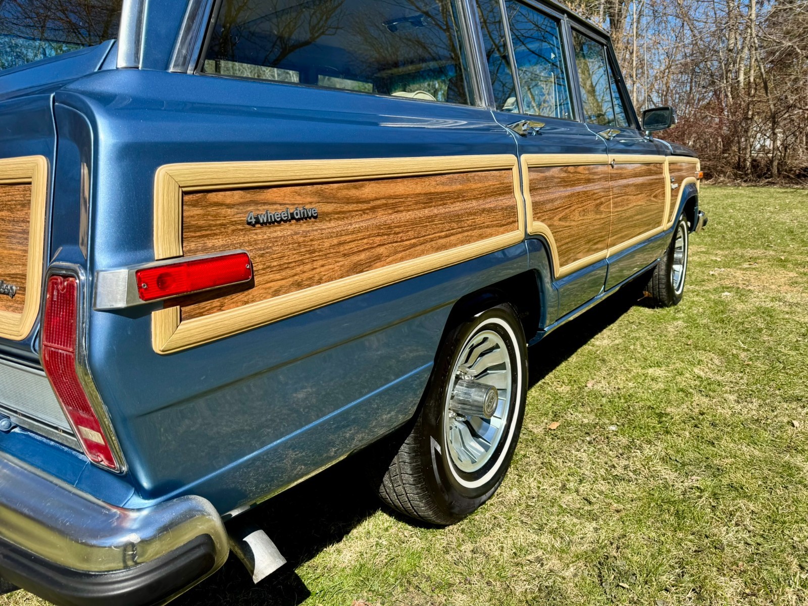 Jeep-Wagoneer-1984-SUV-17