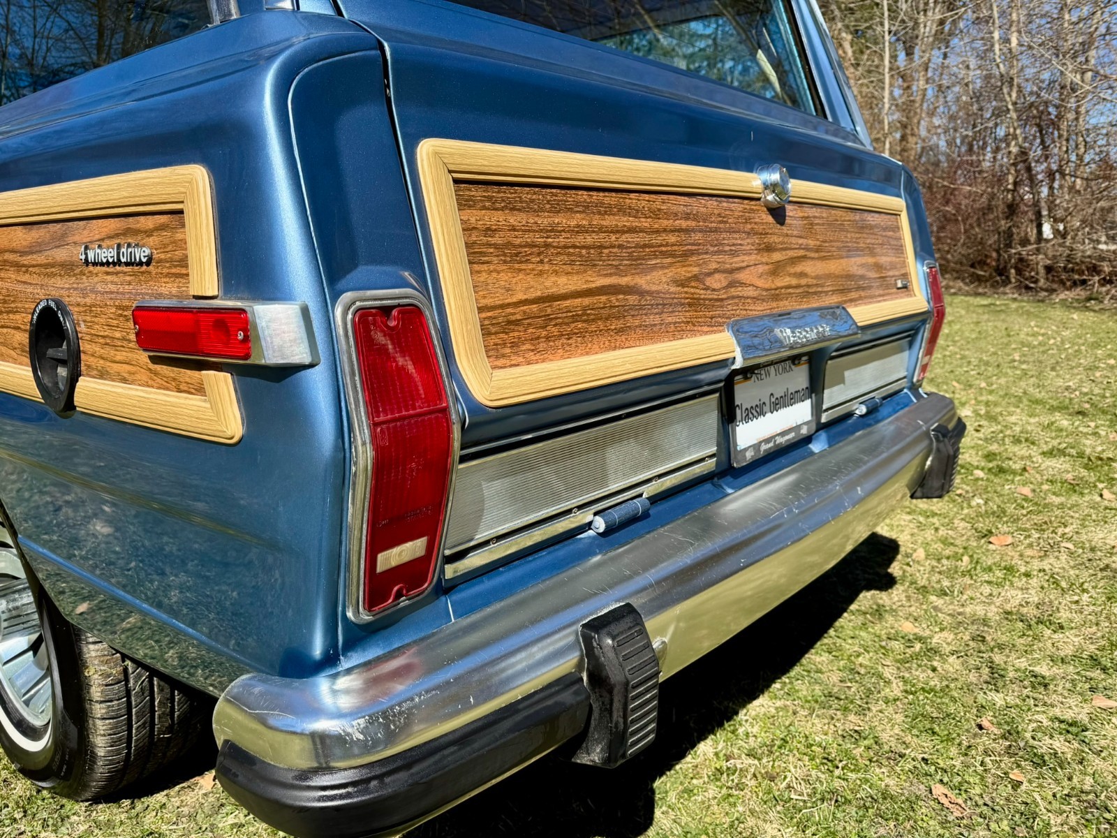 Jeep-Wagoneer-1984-SUV-18