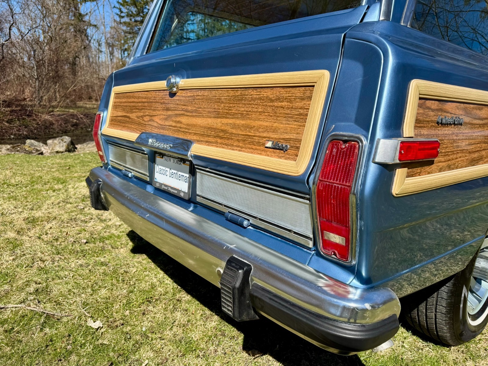 Jeep-Wagoneer-1984-SUV-19