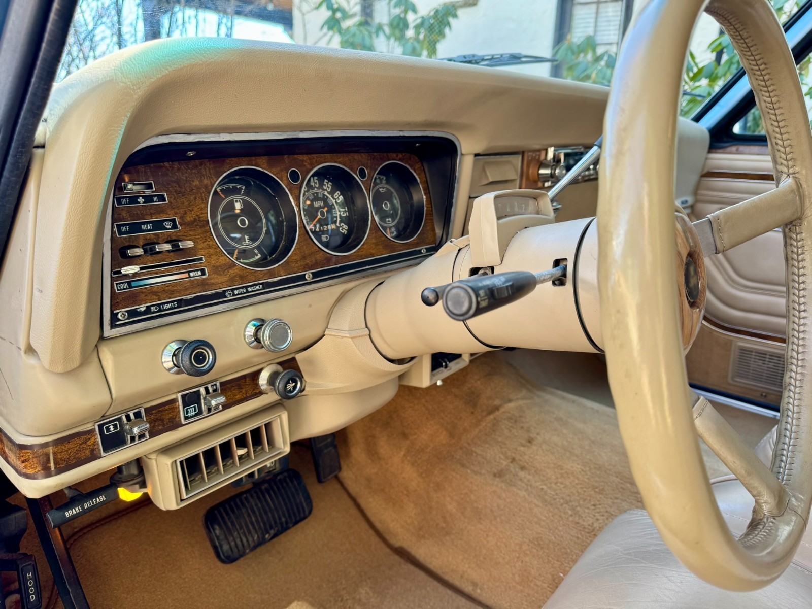 Jeep-Wagoneer-1984-SUV-24