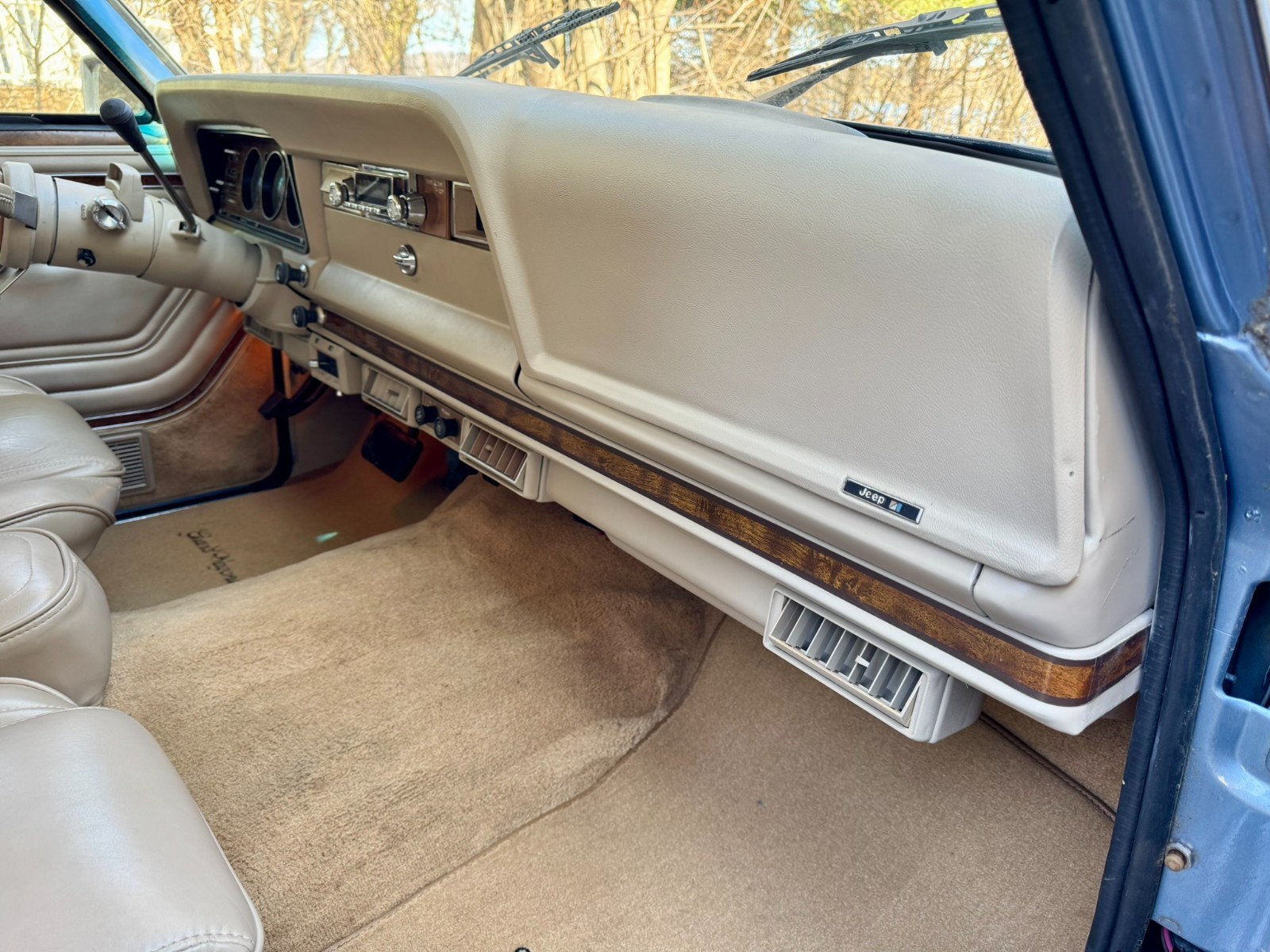 Jeep-Wagoneer-1984-SUV-26
