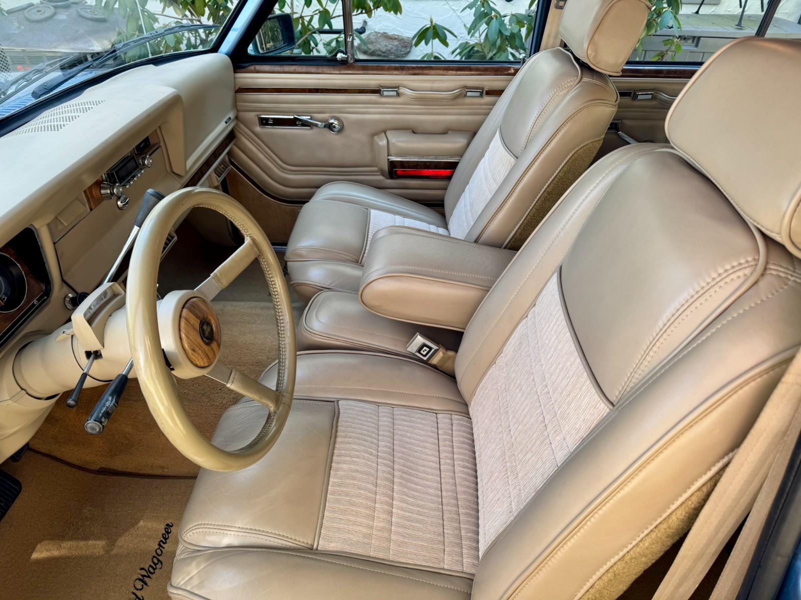 Jeep-Wagoneer-1984-SUV-27