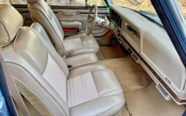 Jeep-Wagoneer-1984-SUV-28
