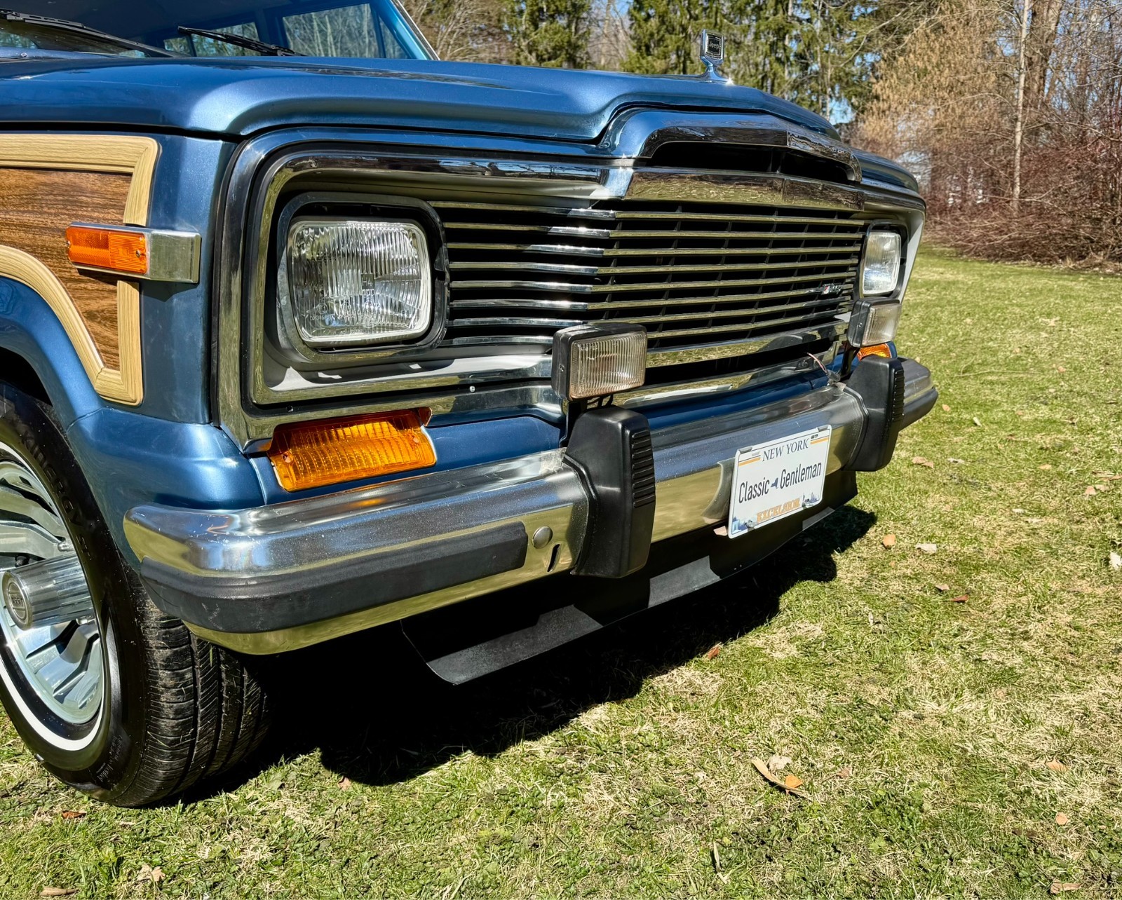 Jeep-Wagoneer-1984-SUV-4