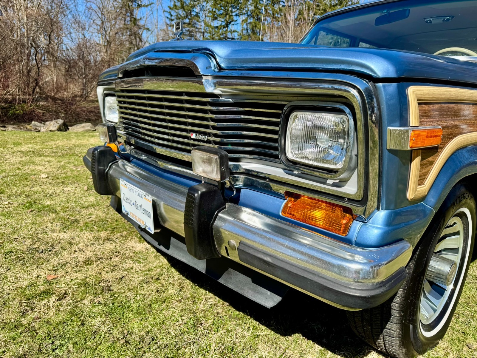 Jeep-Wagoneer-1984-SUV-5