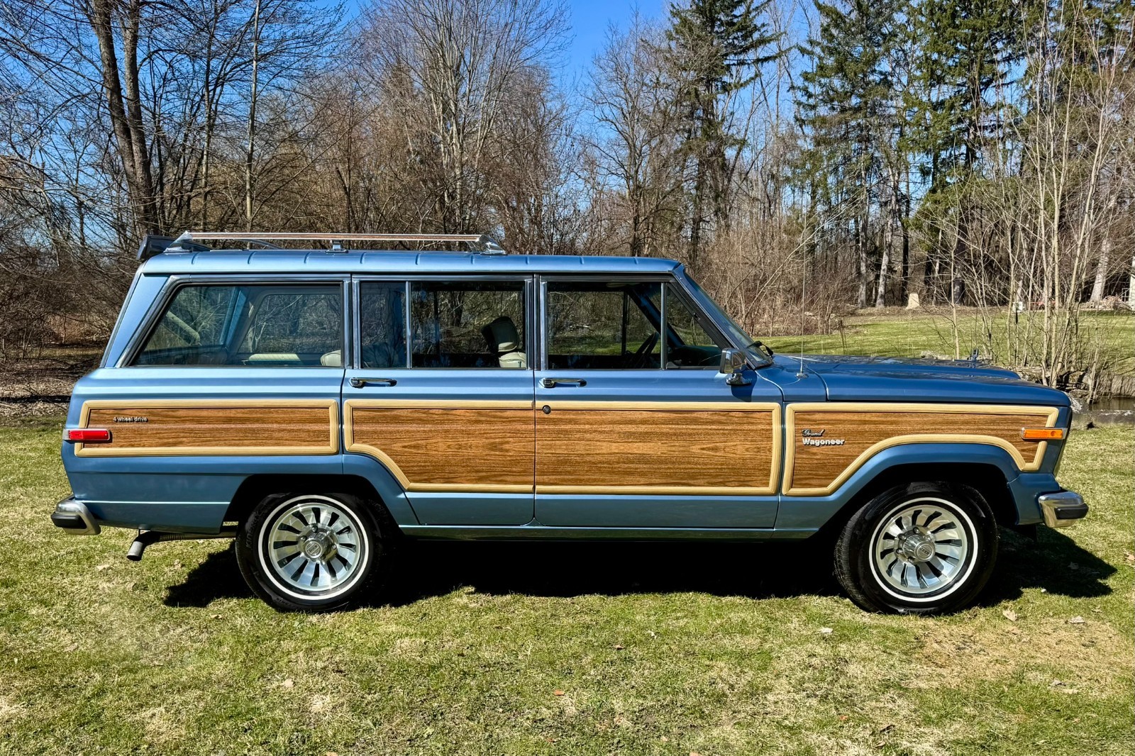 Jeep-Wagoneer-1984-SUV-9
