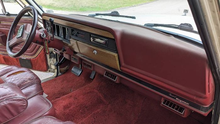 Jeep-Wagoneer-1986-15