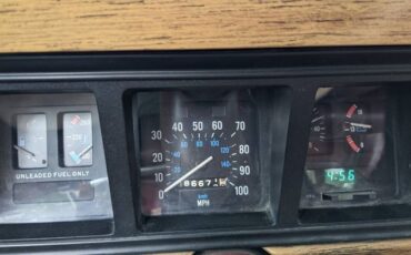 Jeep-Wagoneer-1986-16
