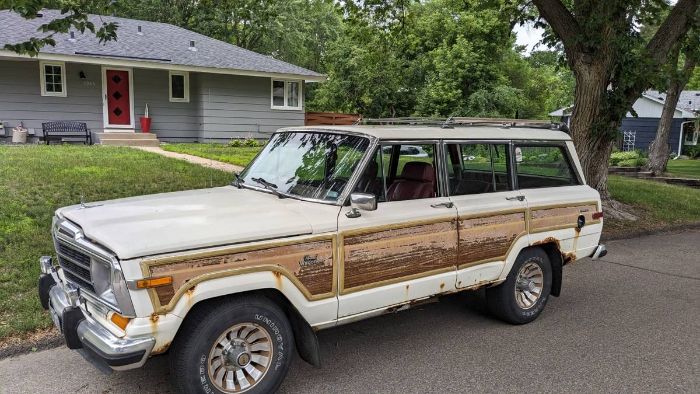 Jeep-Wagoneer-1986-3