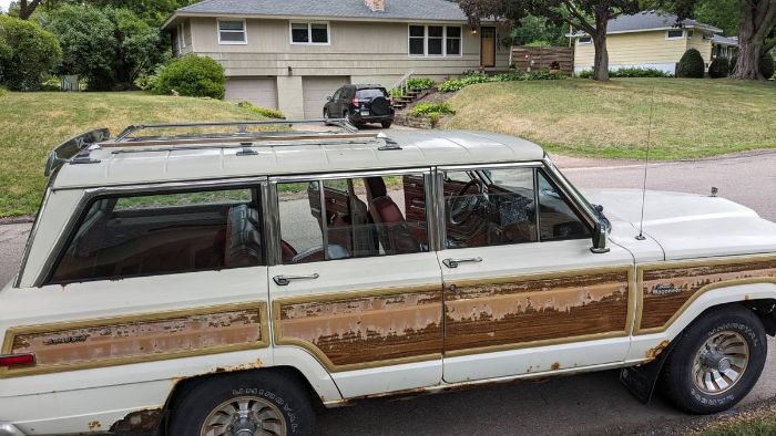 Jeep-Wagoneer-1986-9