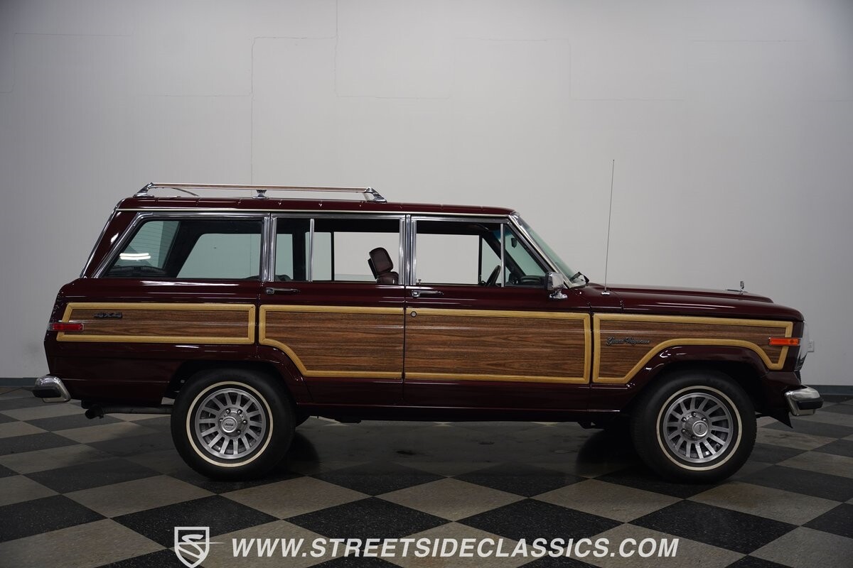 Jeep-Wagoneer-1989-SUV-17