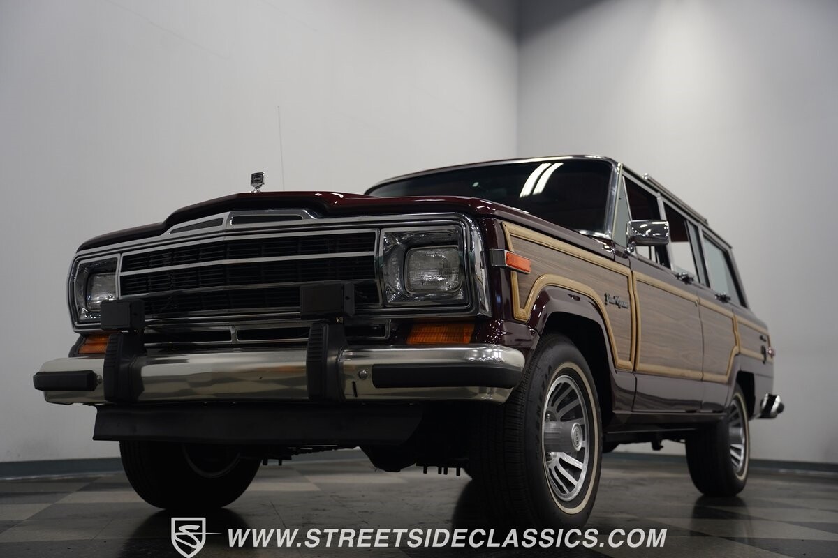 Jeep-Wagoneer-1989-SUV-25