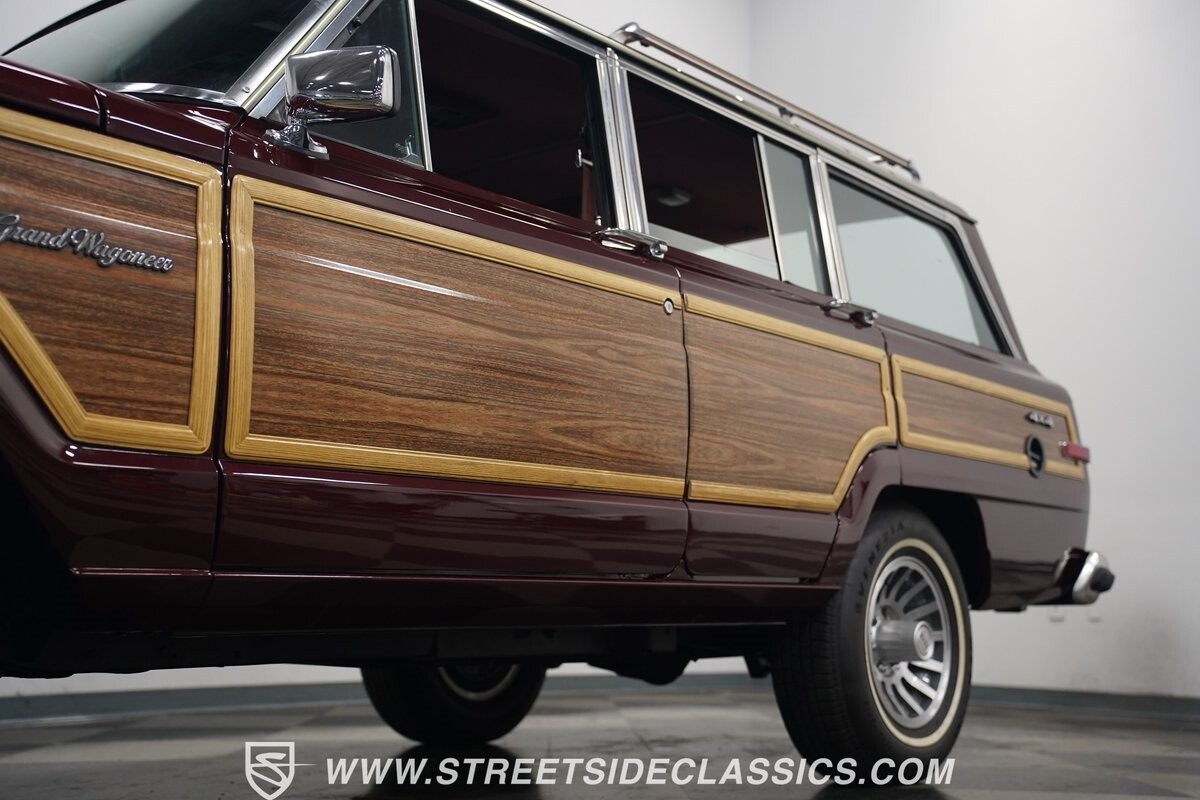 Jeep-Wagoneer-1989-SUV-26