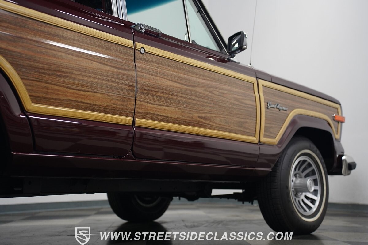 Jeep-Wagoneer-1989-SUV-33