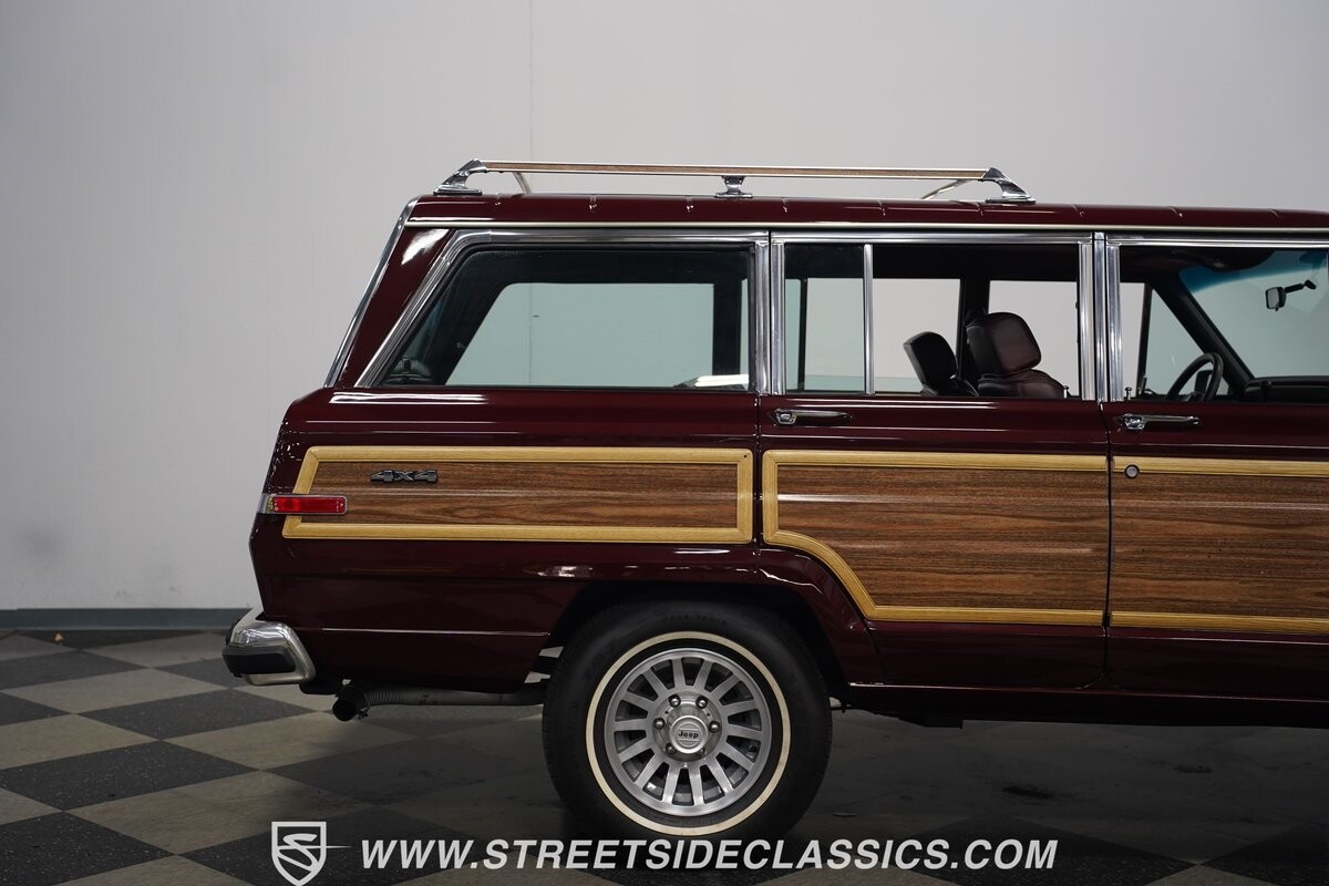 Jeep-Wagoneer-1989-SUV-34