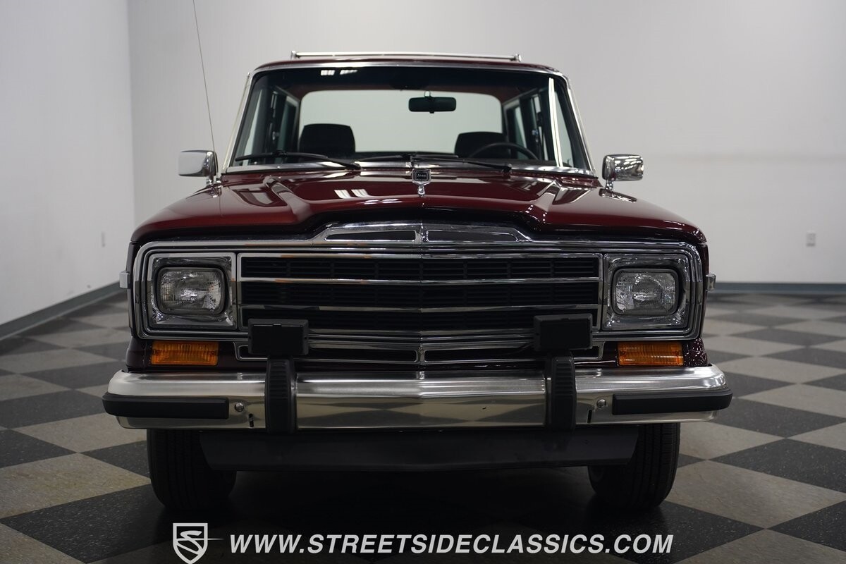 Jeep-Wagoneer-1989-SUV-5