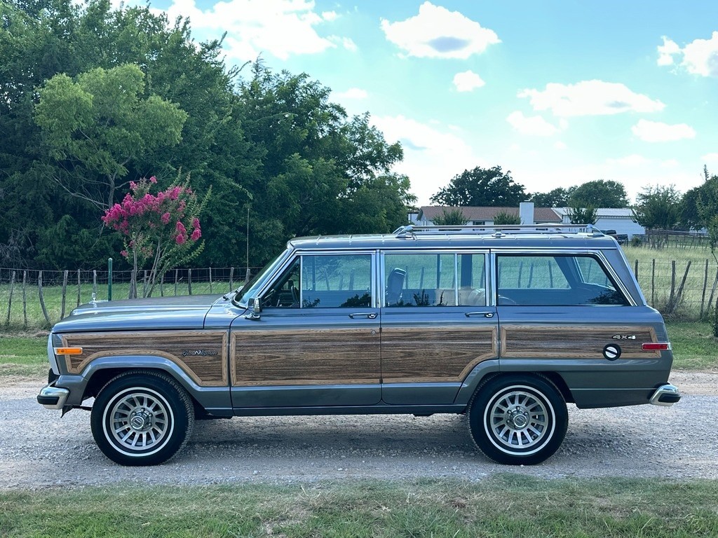 Jeep-Wagoneer-1989-SUV-7