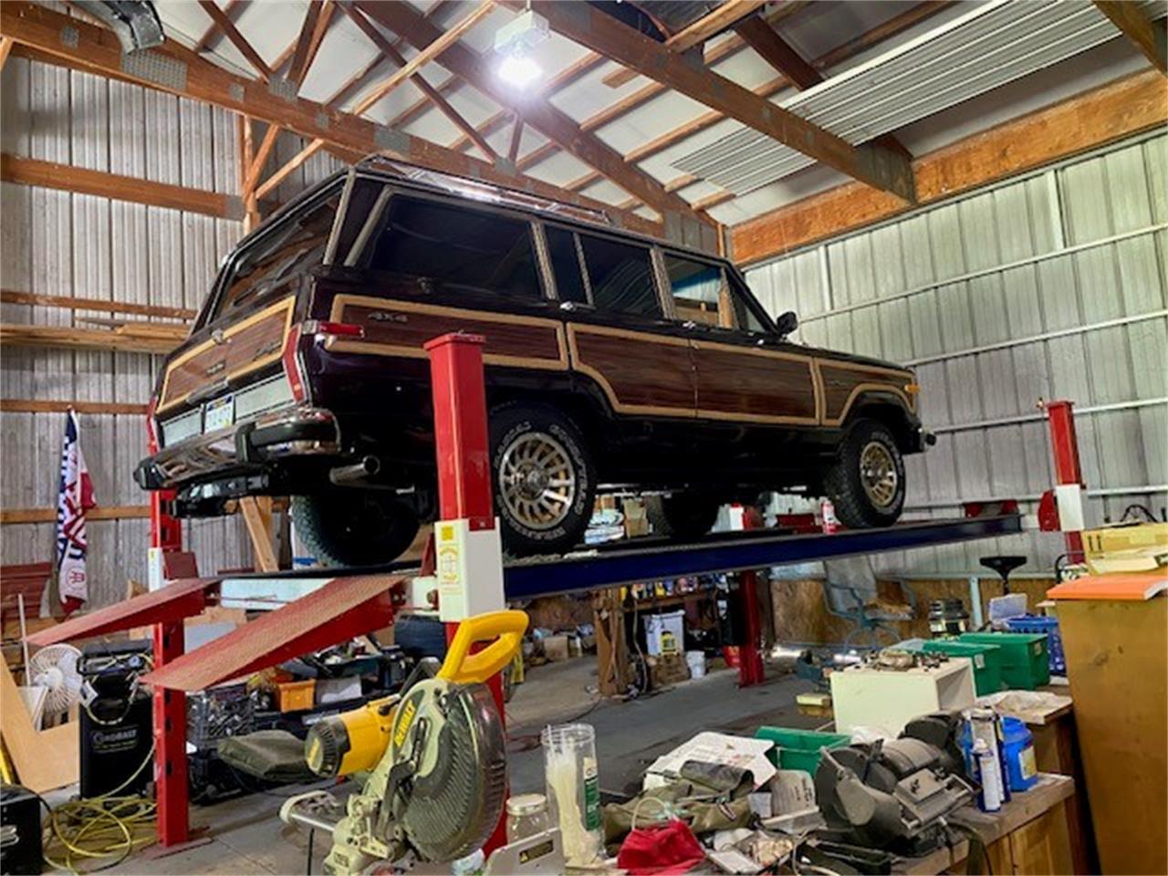 Jeep-Wagoneer-1990-Burgundy-Buckskin-1