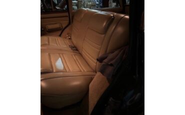 Jeep-Wagoneer-1990-Burgundy-Buckskin-6