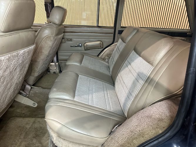 Jeep-Wagoneer-1991-Blue-Tan-Vinyl-16