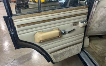 Jeep-Wagoneer-1991-Blue-Tan-Vinyl-17