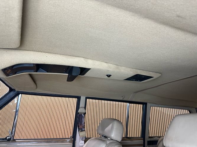 Jeep-Wagoneer-1991-Blue-Tan-Vinyl-18