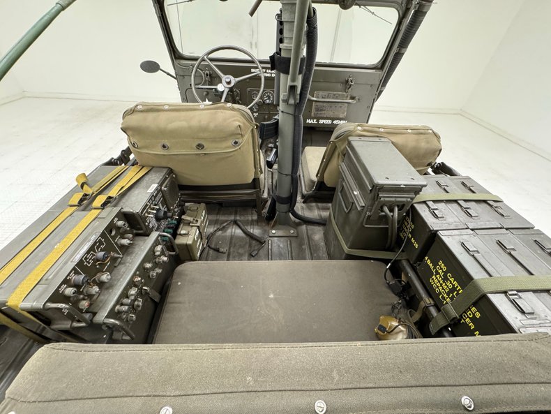 Jeep-Willys-1952-Olive-Drab-Olive-10