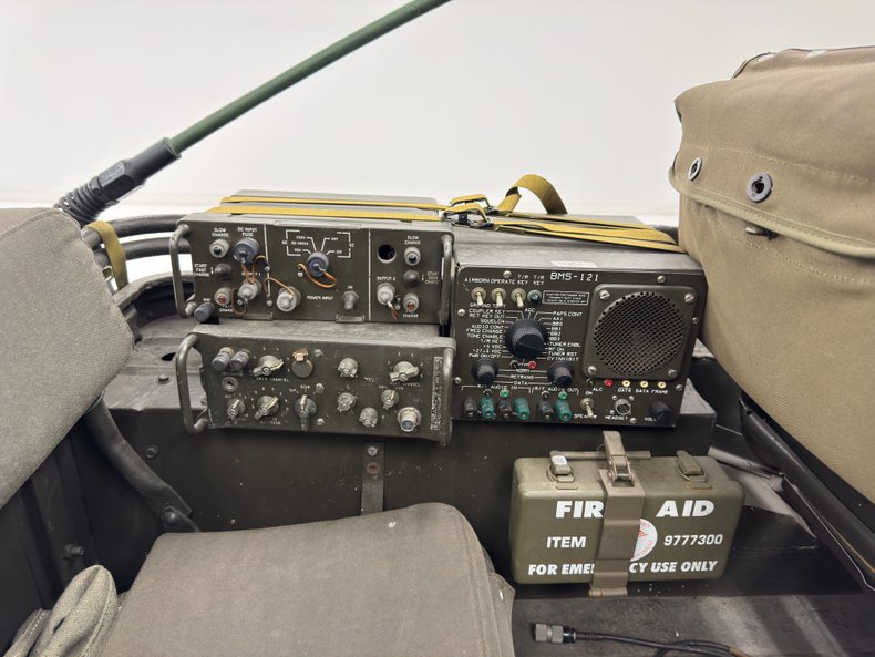 Jeep-Willys-1952-Olive-Drab-Olive-17