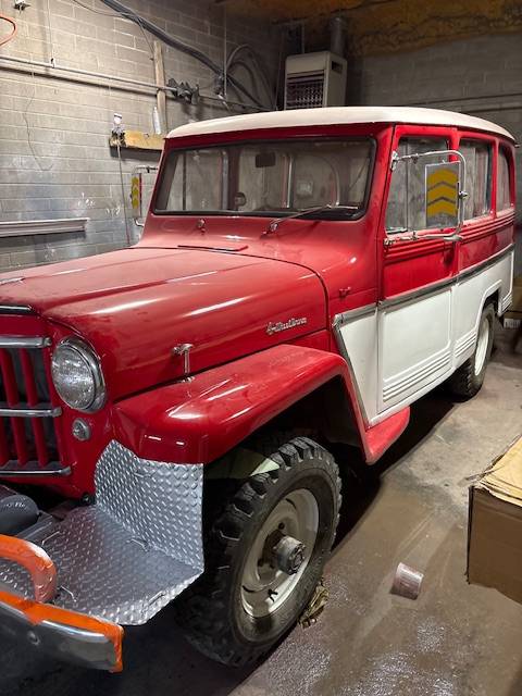 Jeep-Willys-1961-red-1
